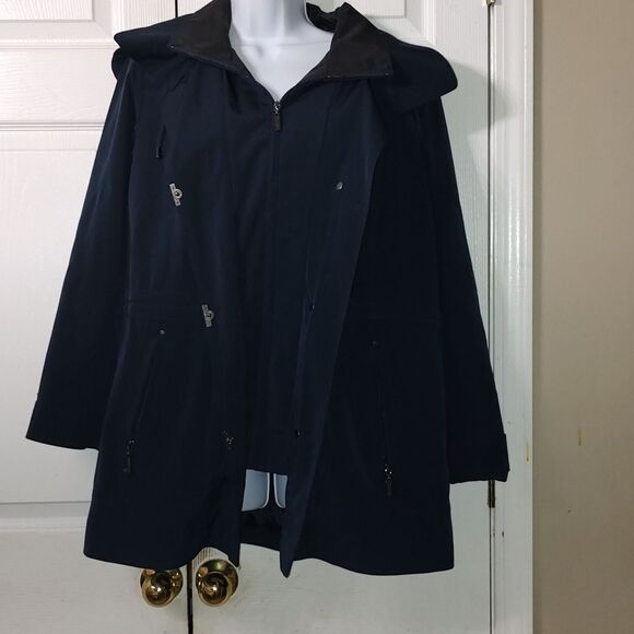 Gallery Navy rain coat removable liner and removeable hood  Sz M NWOT - Picture 1 of 5